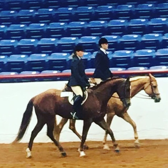 Meet your Posher, Katie Jones. - Picture 12 of 16